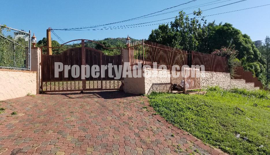 House For Sale in BELVEDERE RED HILLS, Kingston / St. Andrew Jamaica