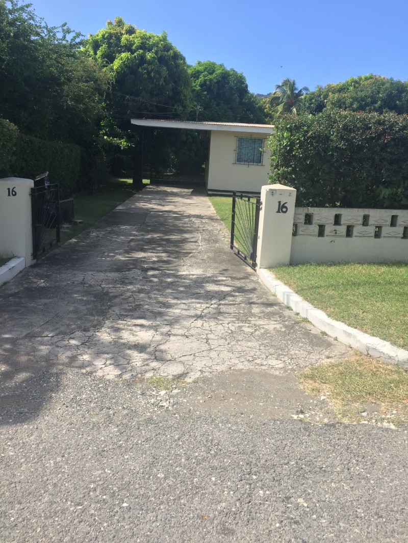 House For Sale in MONA KGN 6, Kingston / St. Andrew Jamaica