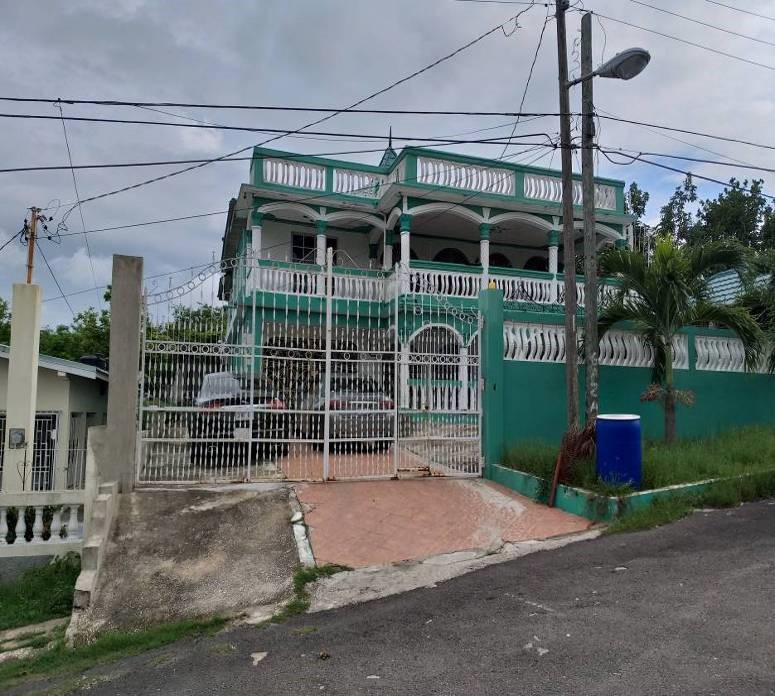 House For Sale in SPANISH TOWN, St. Catherine Jamaica