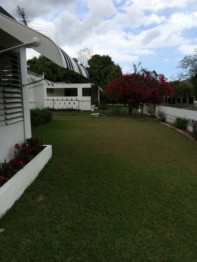 House For Rent in MONA, Kingston / St. Andrew Jamaica