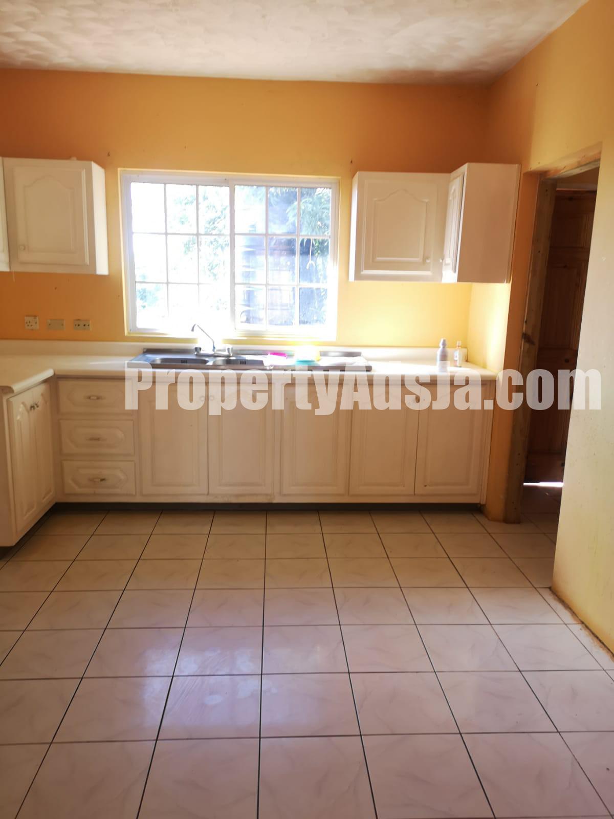 House For Sale in Comma Pen, St. Elizabeth Jamaica