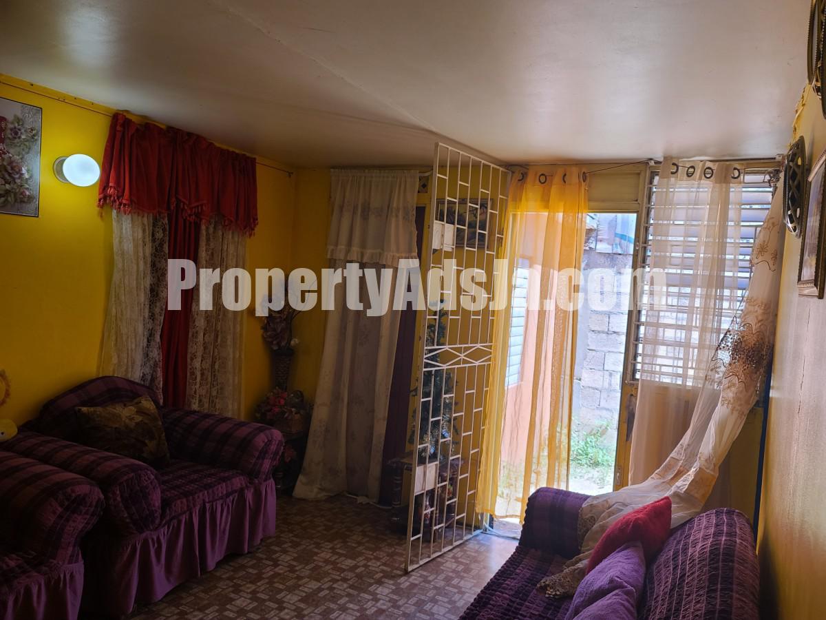 House For Sale in Caymanas Gardens, St. Catherine Jamaica