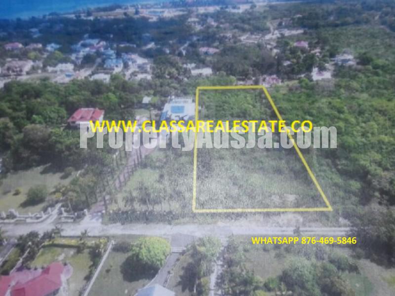 Residential lot For Sale in CORAL GARDENS, St. James Jamaica