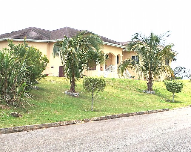 House For Sale in Moorlands Estate, Manchester Jamaica