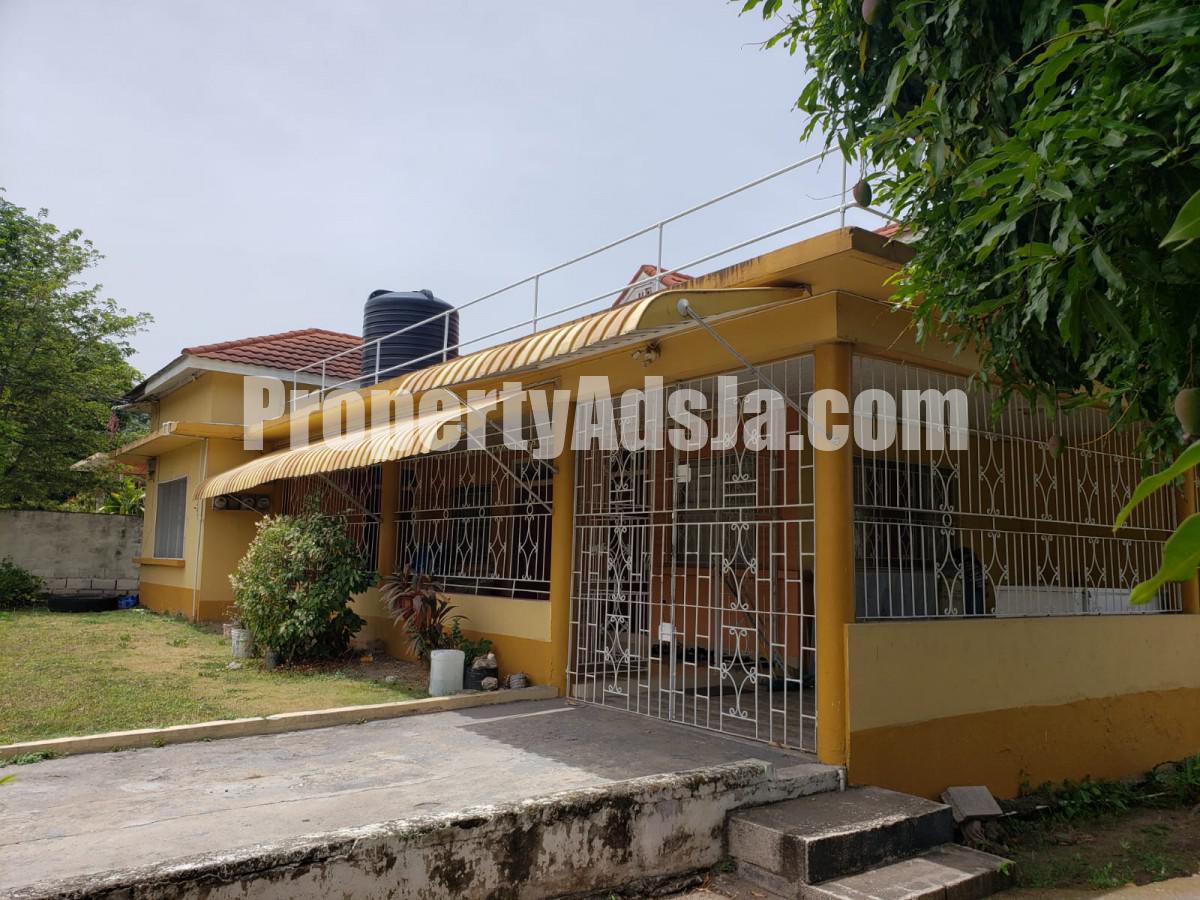 House For Sale in Meadowbrook, Kingston / St. Andrew Jamaica
