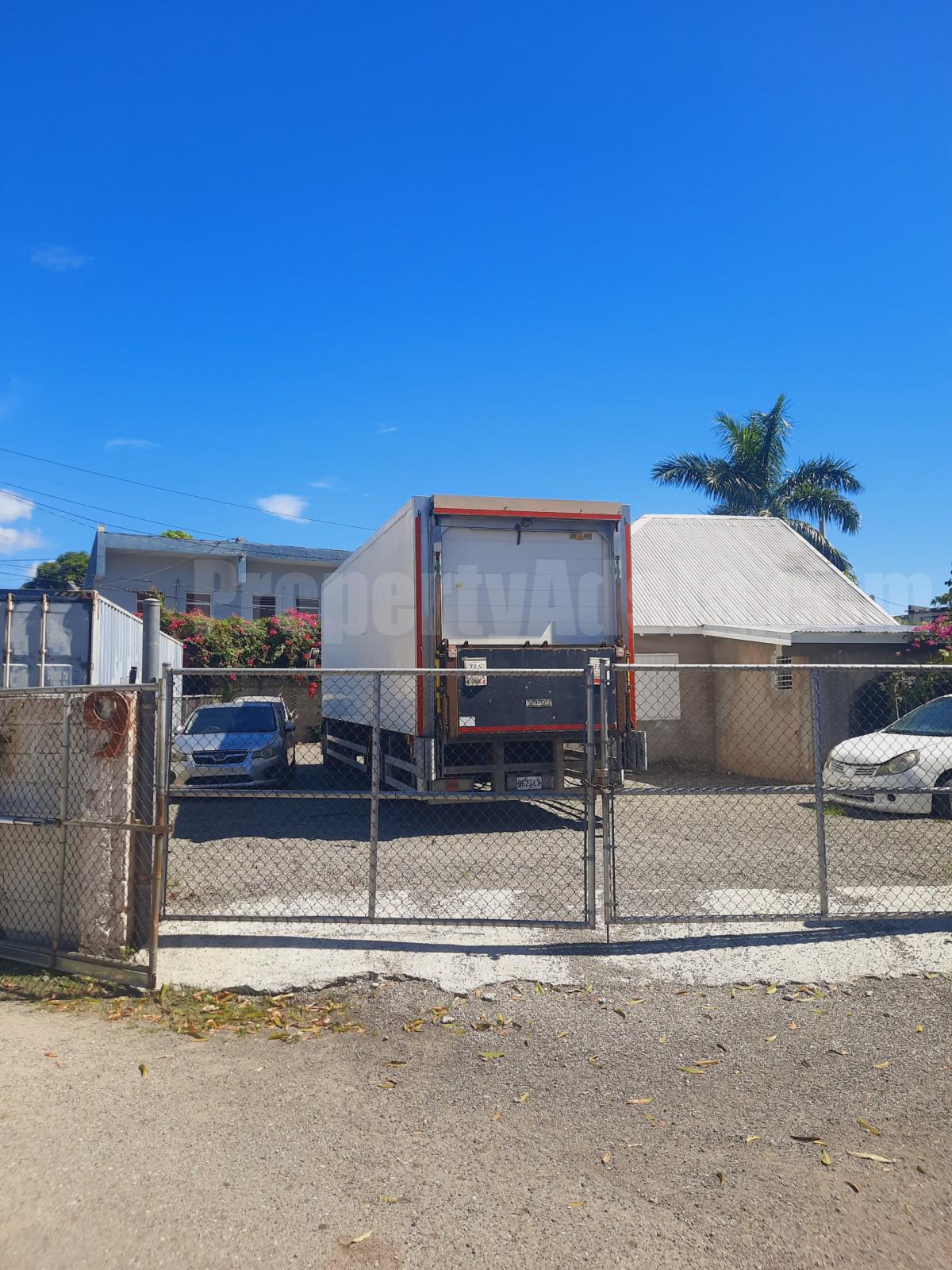 Commercial building For Rent in Constant Spring, Kingston / St. Andrew Jamaica