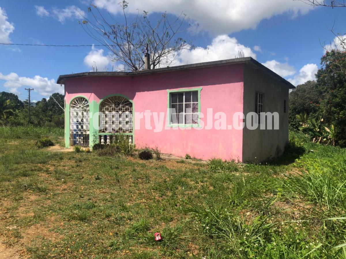 House For Sale in Linstead, St. Catherine Jamaica