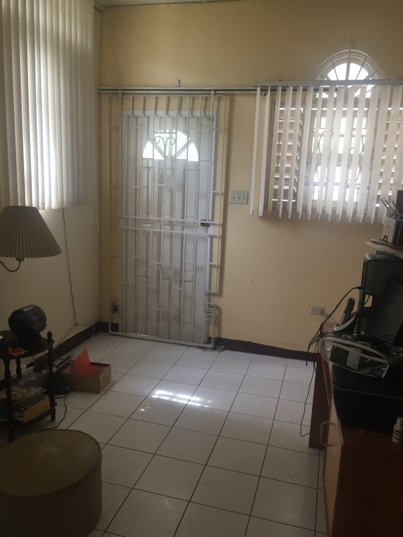 House For Sale in MONA KGN 6, Kingston / St. Andrew Jamaica