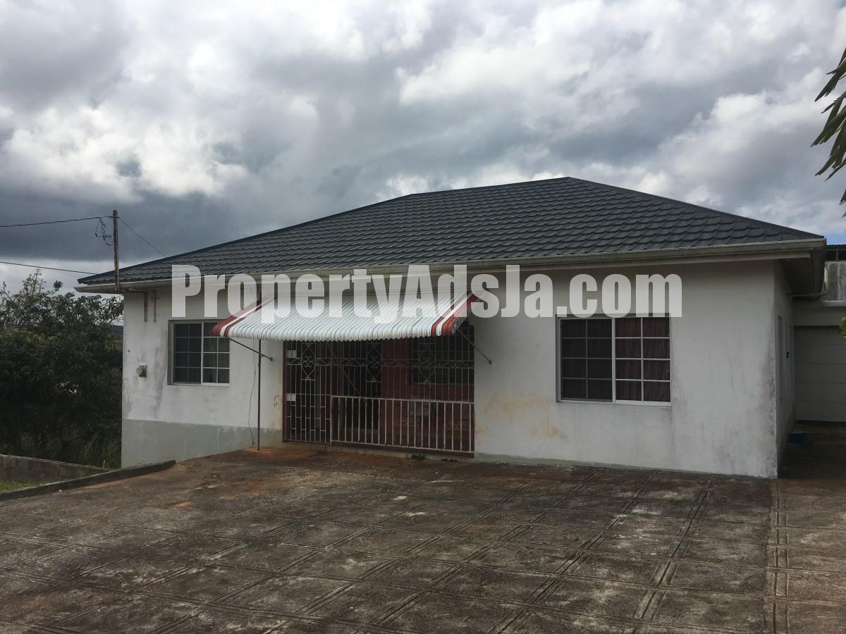 House For Sale in KnockPatrick, Manchester Jamaica