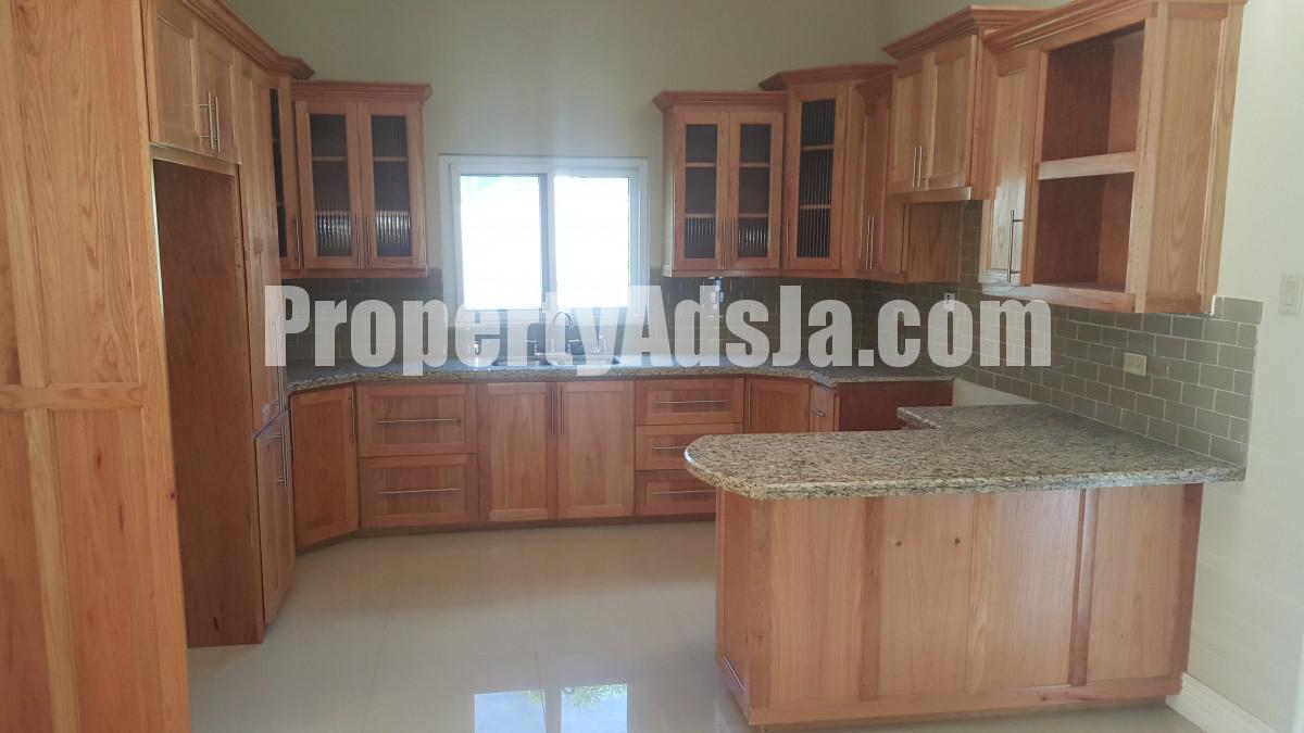 Apartment For Sale in Mayfair Red Hills, Kingston / St. Andrew Jamaica