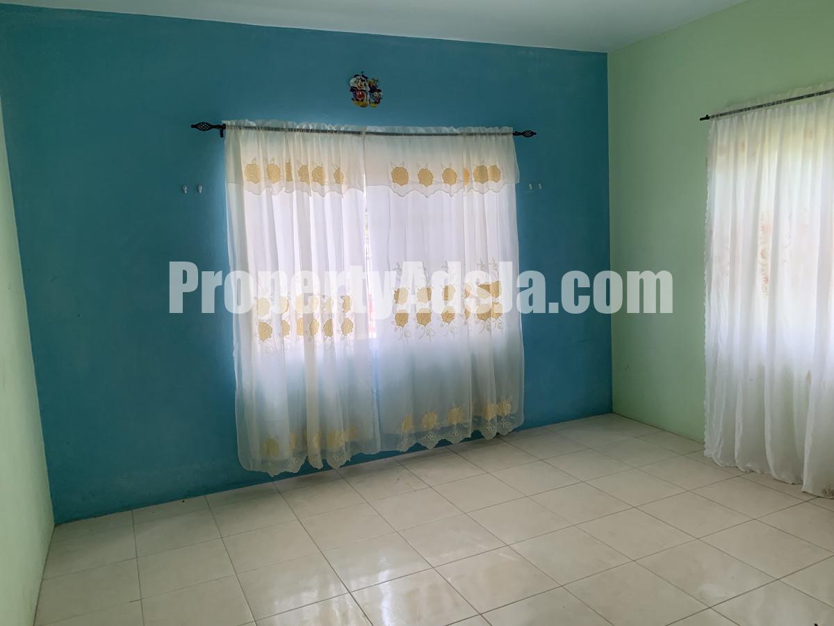 House For Sale in Villa Palm Estate Spanish Town, St. Catherine Jamaica