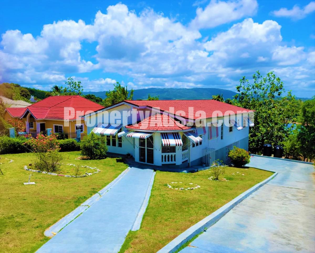 House For Sale in Caledonia Meadows, Manchester Jamaica
