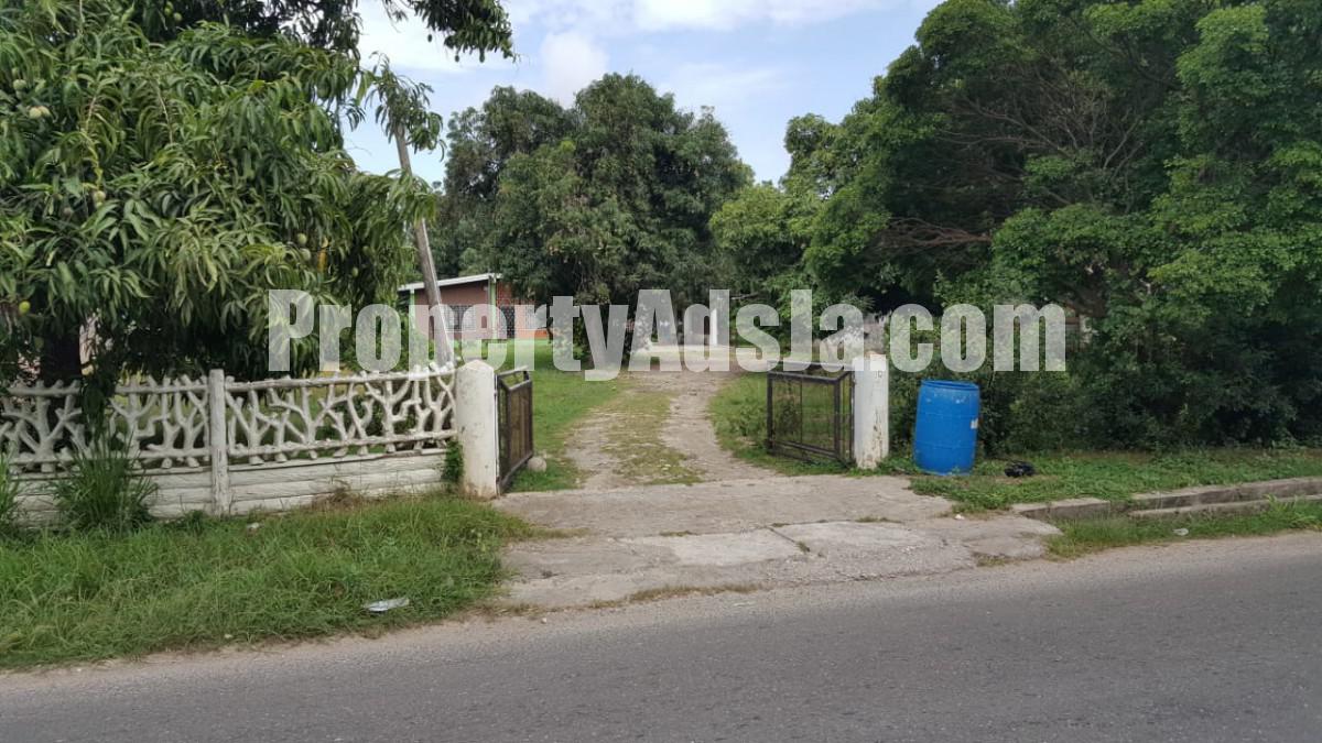 House For Sale in Featherbed Lane, St. Catherine Jamaica