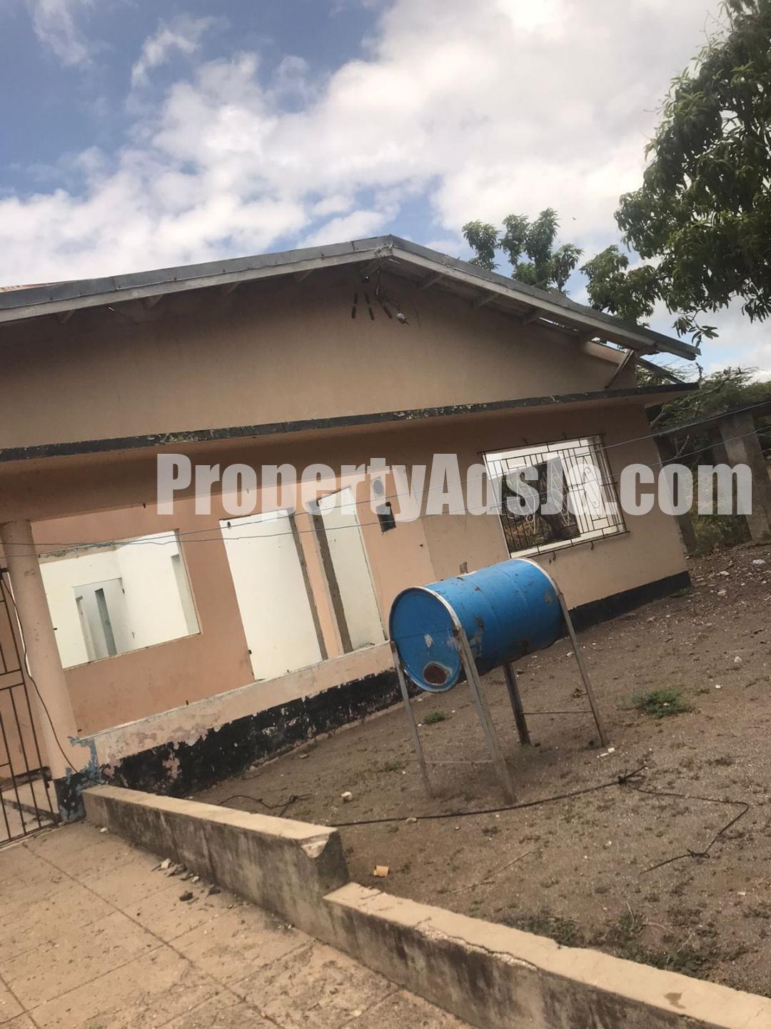 House For Sale in Bull Bay, Kingston / St. Andrew Jamaica