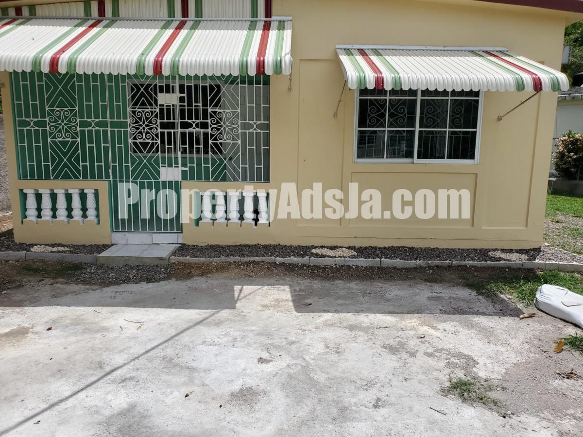 House For Rent in Mineral Heights May Pen, Clarendon Jamaica