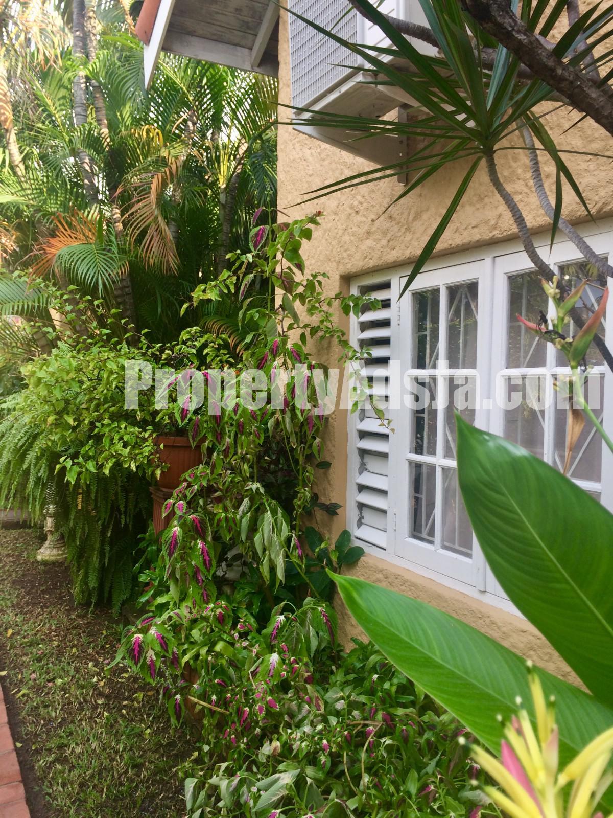 Townhouse For Sale in Liguanea, Kingston / St. Andrew Jamaica