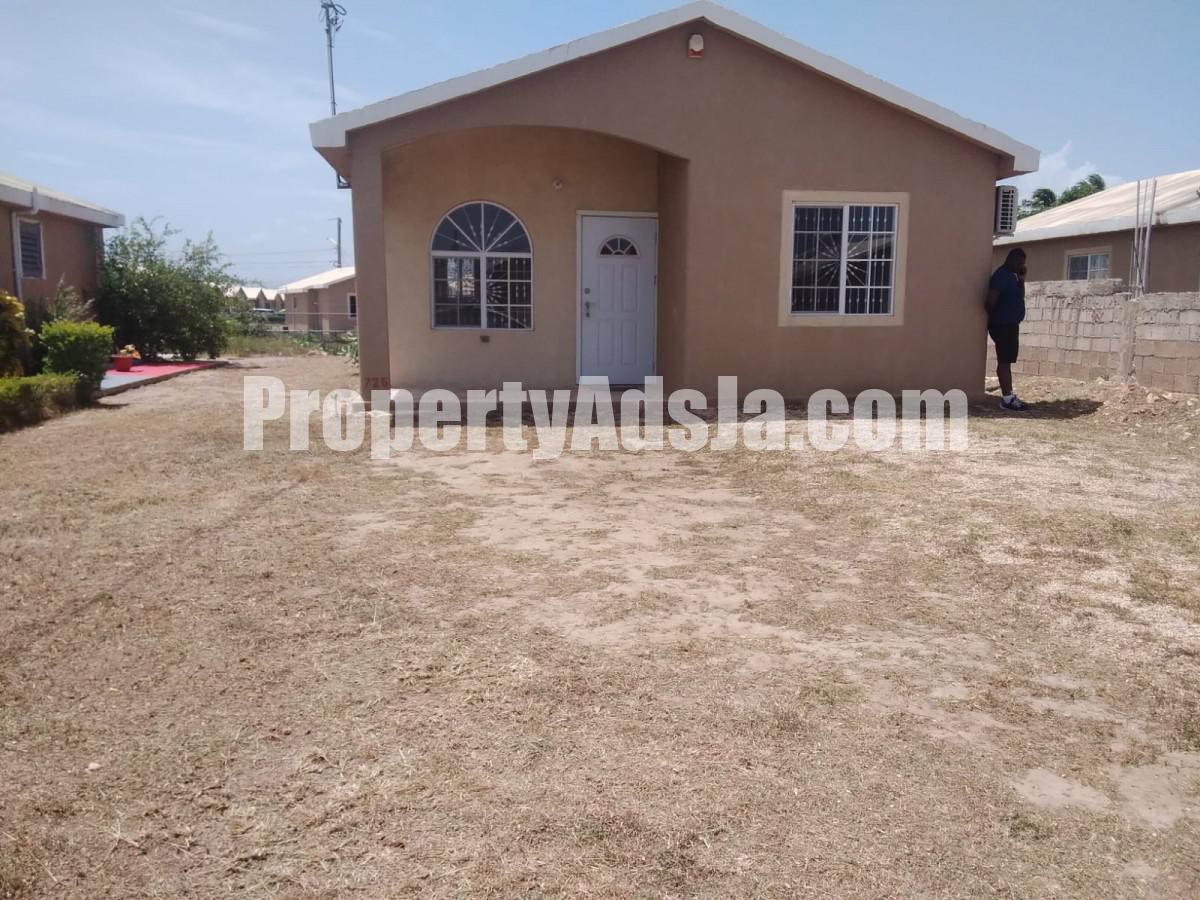 House For Rent in Phoenix Park Village, St. Catherine Jamaica