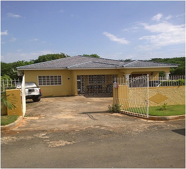 House For Sale in Green Acres, St. Catherine Jamaica