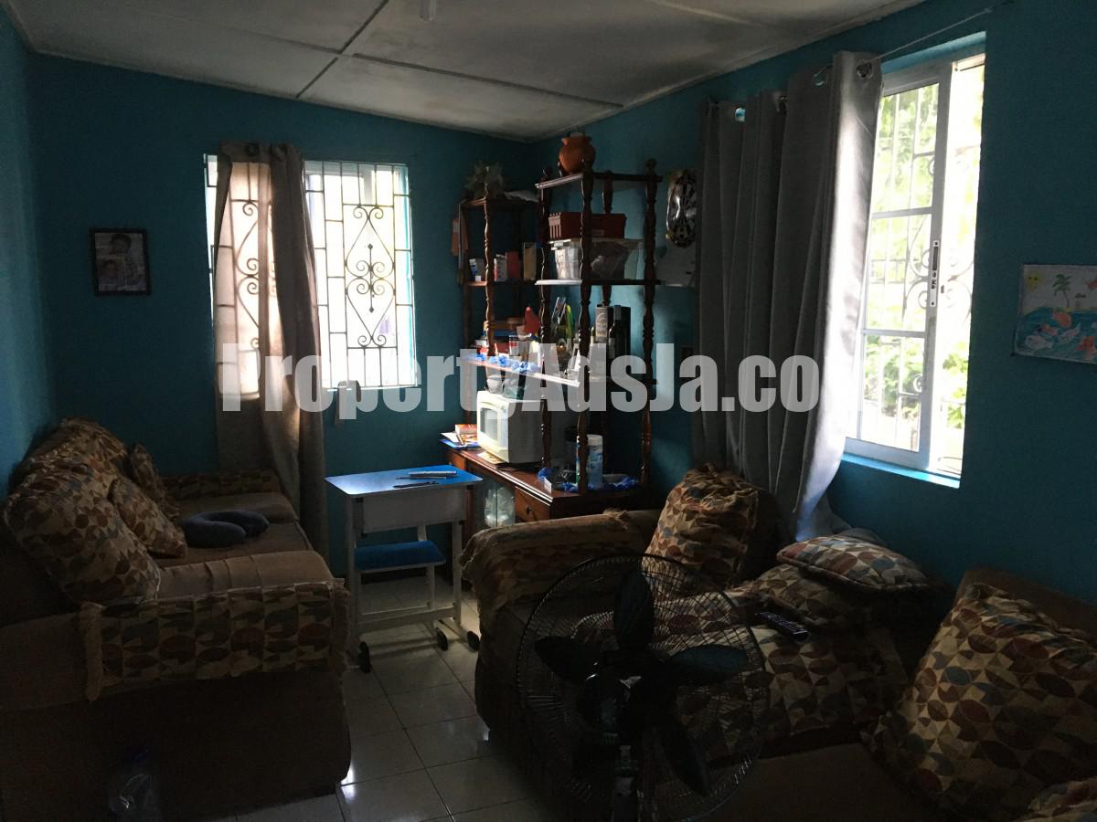 House For Sale in Washington Boulevard, Kingston / St. Andrew Jamaica
