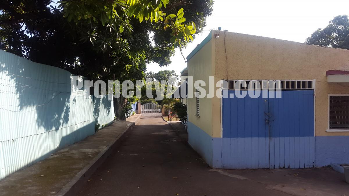 House For Sale in Kingston 6, Kingston / St. Andrew Jamaica