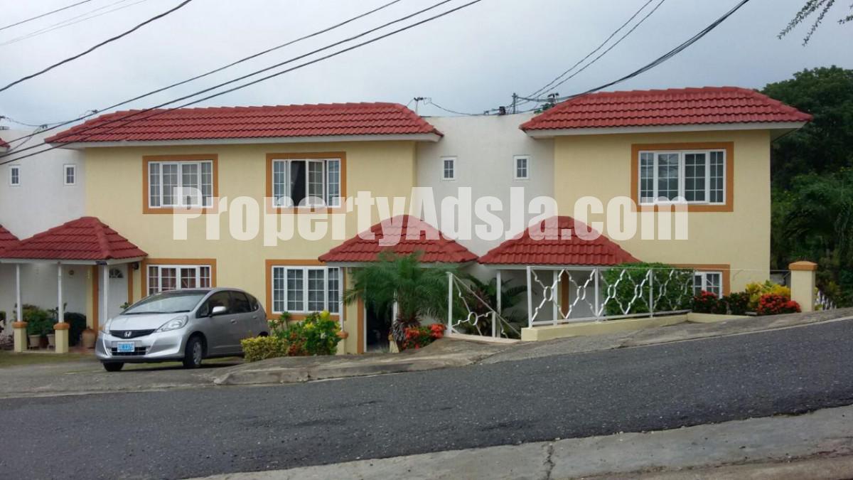 Townhouse For Rent in Long Mountain Country Club, Kingston / St. Andrew