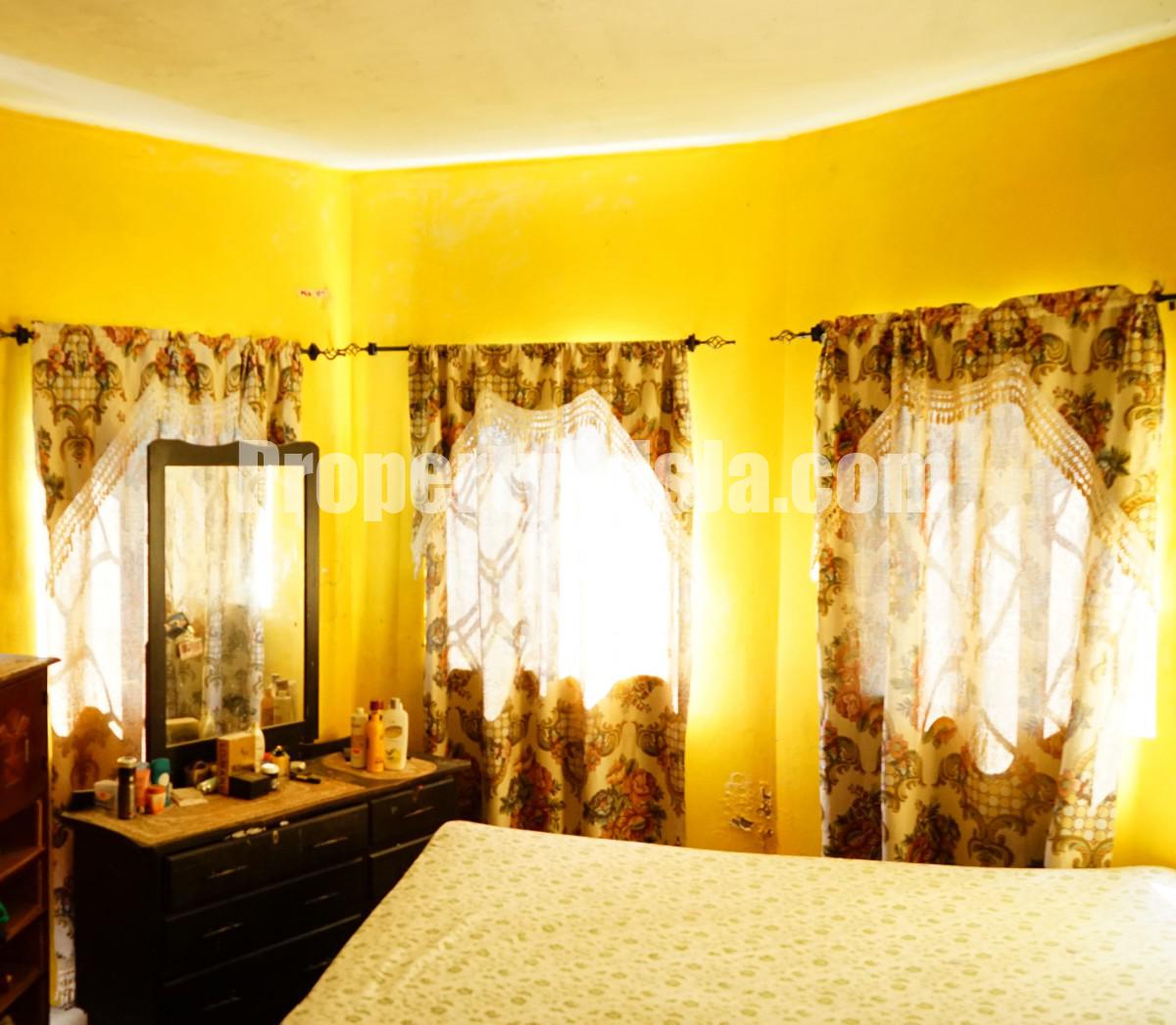 House For Sale in Santa Cruz,