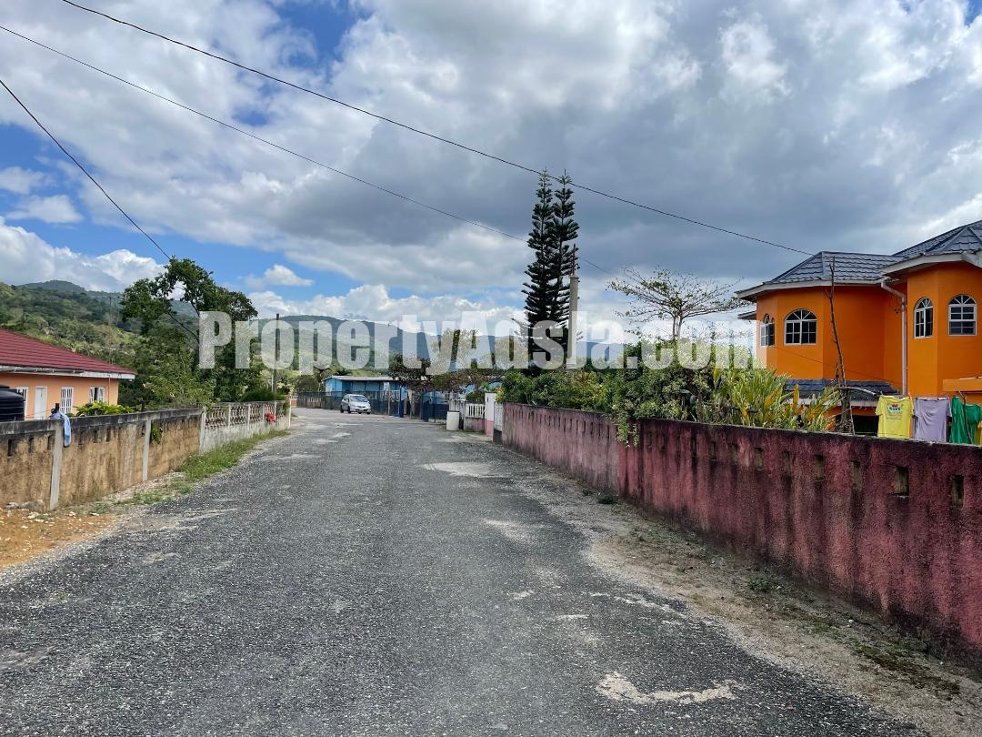 House For Sale in Mile Gully, Manchester Jamaica