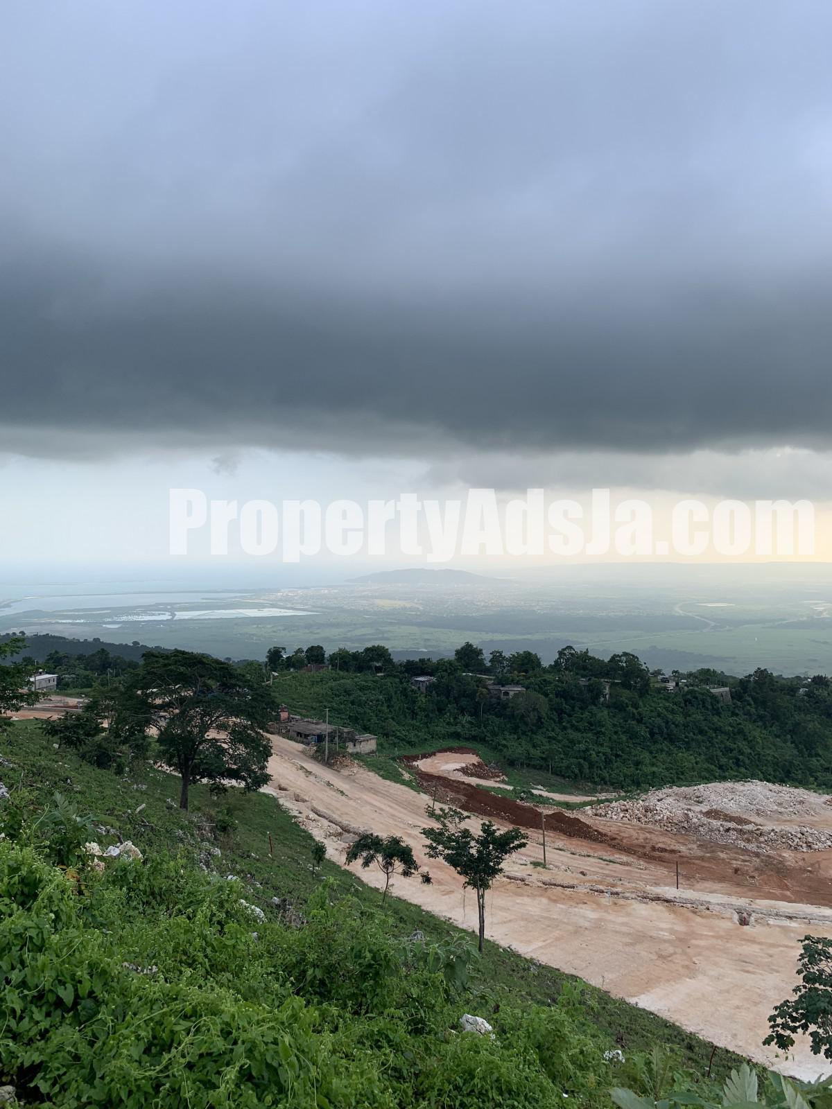 Residential lot For Sale in Heavenly Heights Red Hills, Kingston / St