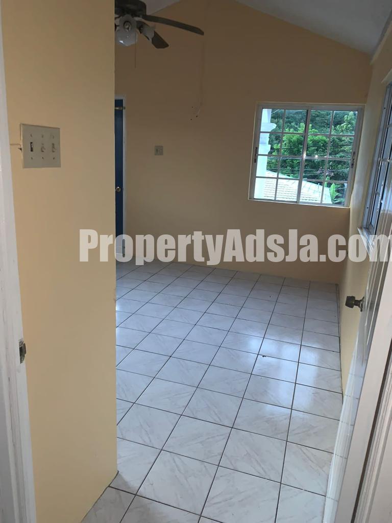 Flat For Rent in Queensborough, Kingston / St. Andrew Jamaica