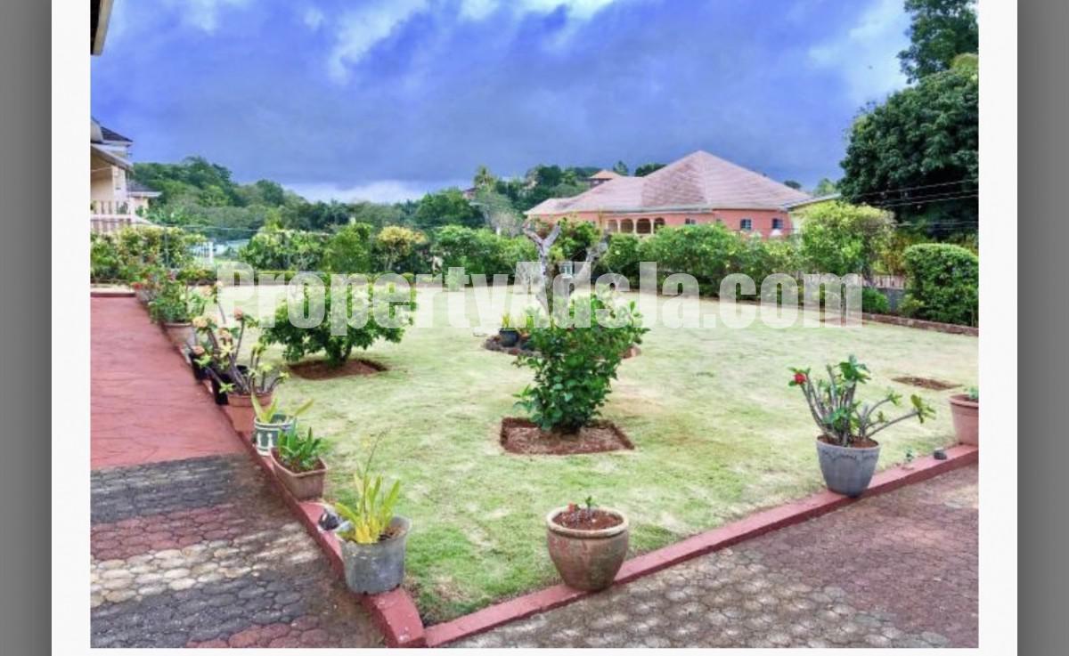 House For Rent in Mandeville, Manchester Jamaica