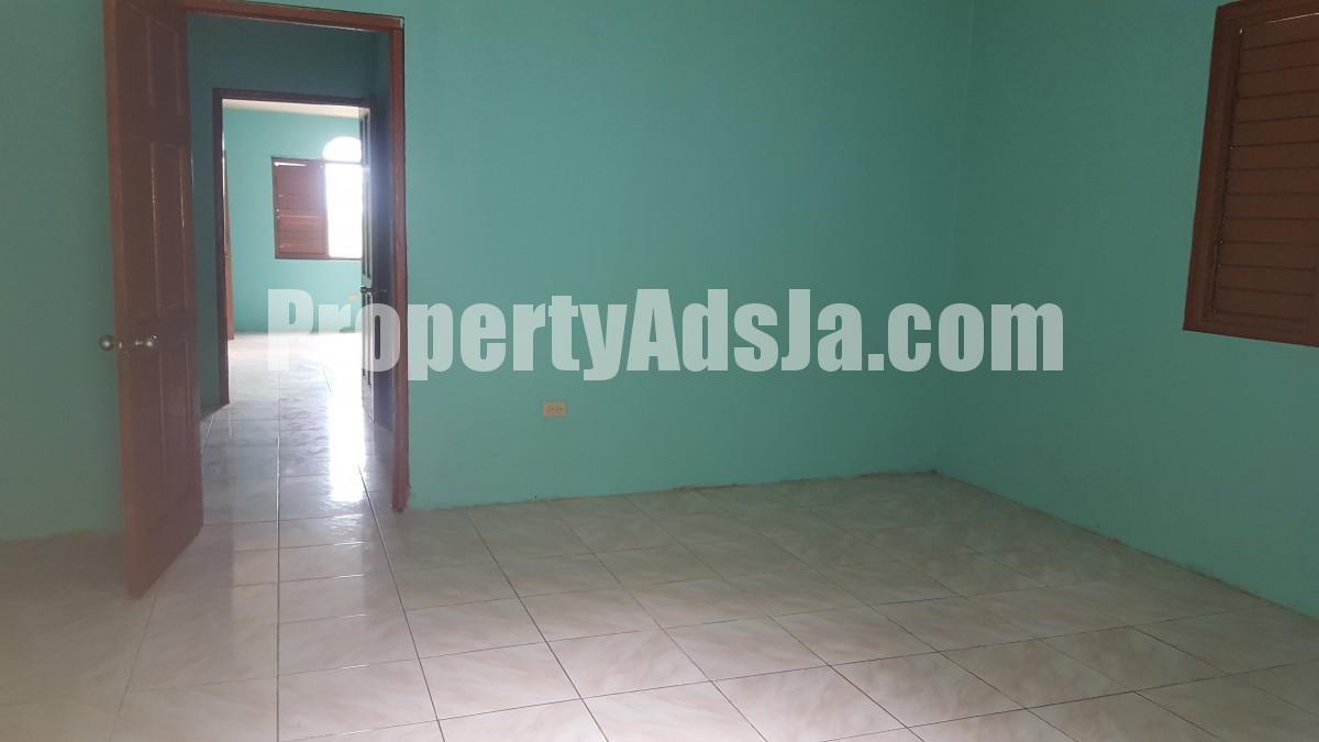 House For Rent in RETIREMENT, St. James Jamaica