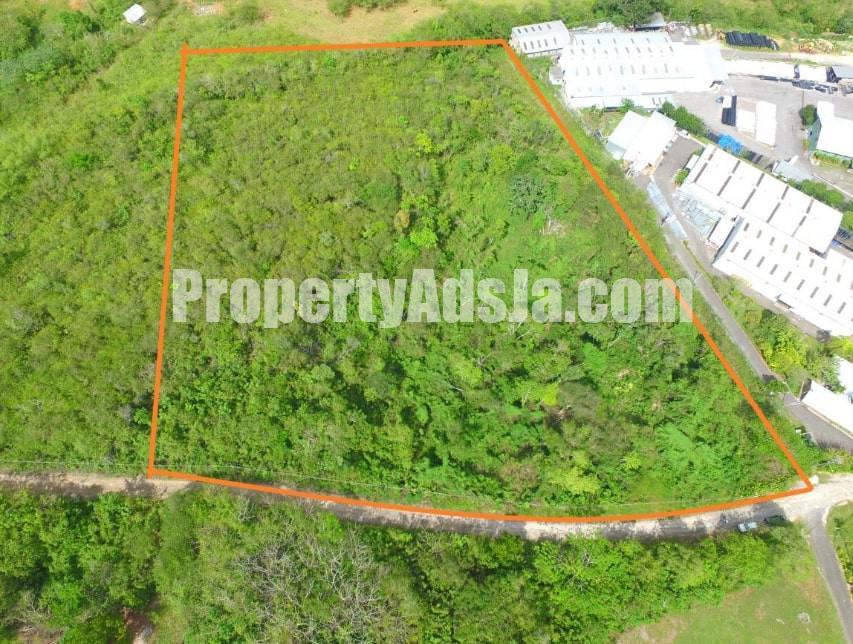 Residential lot For Sale in Shooters Hill, Manchester Jamaica