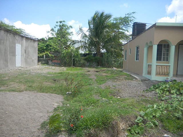 House For Sale in PALMETTO MEADOWS, Clarendon, Jamaica ...