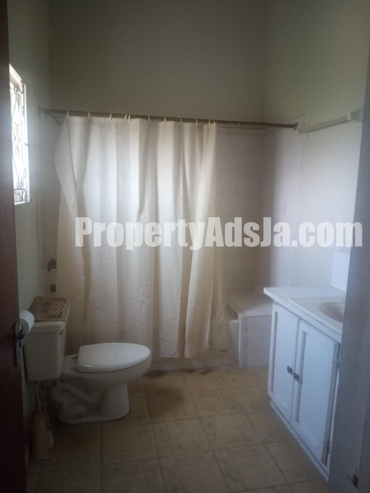 House For Sale in Toby Heights, Clarendon Jamaica