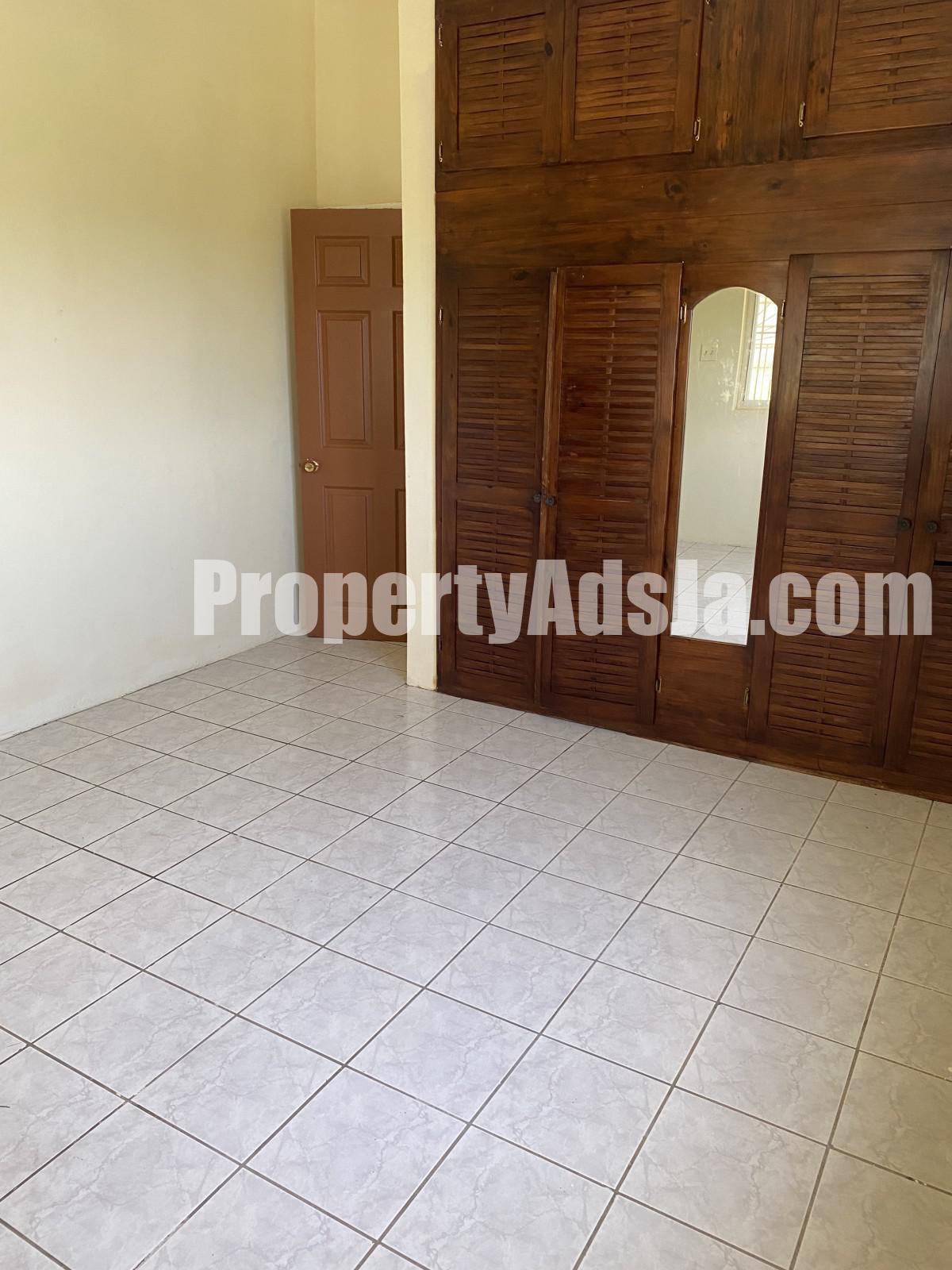 Flat For Rent in Hellshire Heights, St. Catherine Jamaica