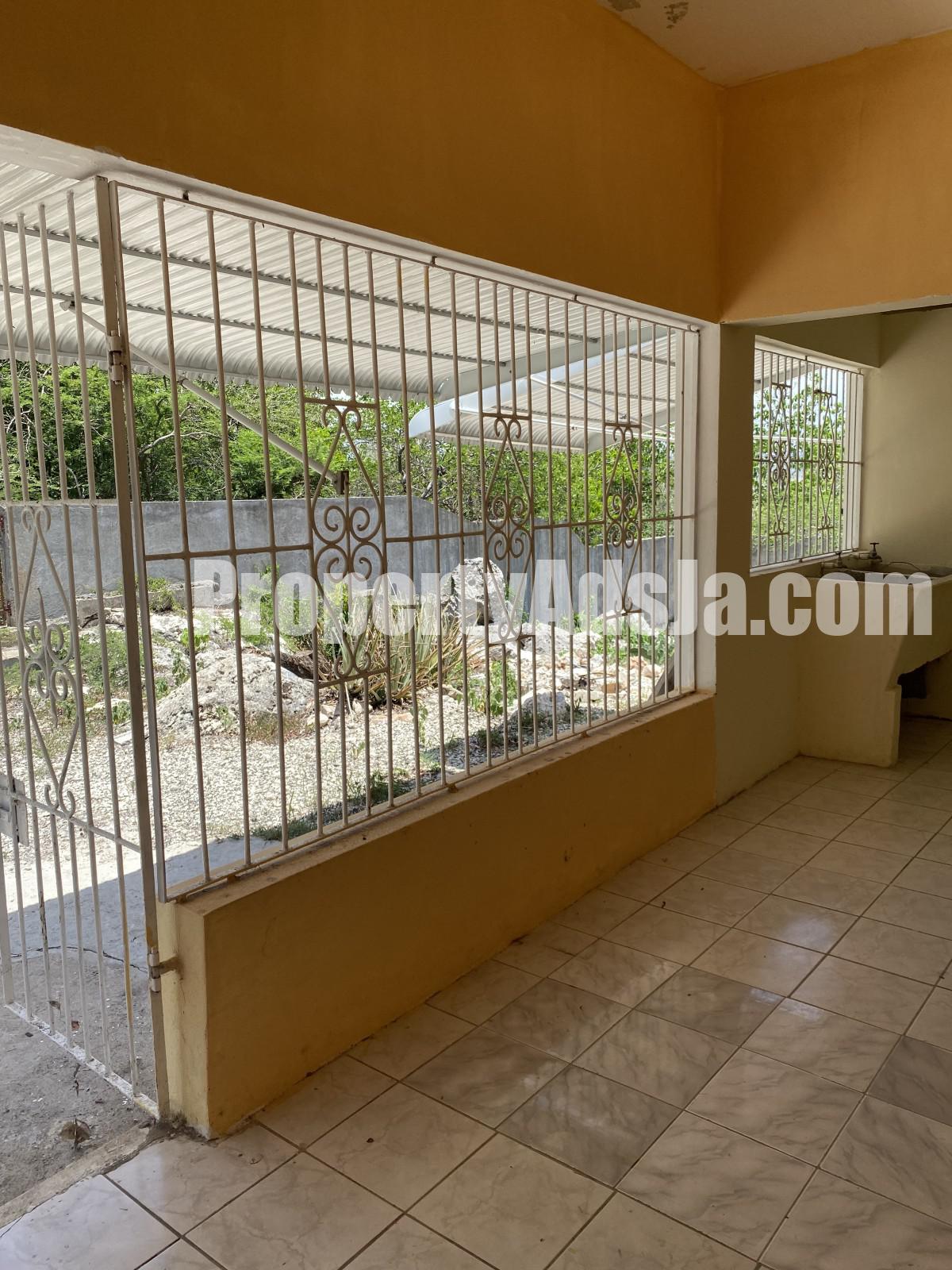Flat For Rent in Hellshire Heights, St. Catherine Jamaica