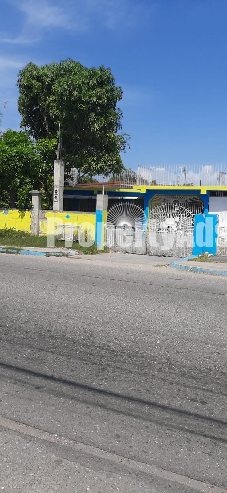 House For Sale in Washington Gardens, Kingston / St. Andrew Jamaica