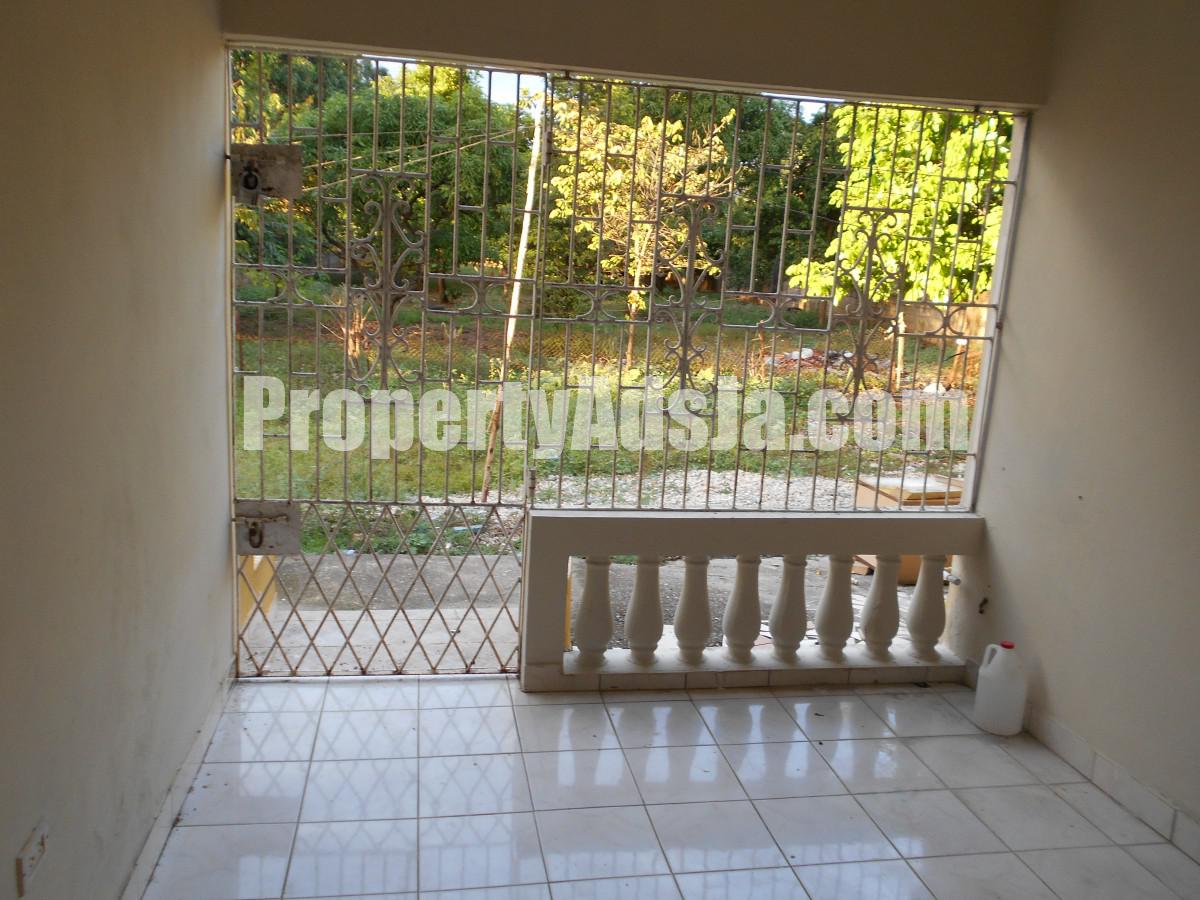 House For Sale in Toll Gate, Clarendon Jamaica