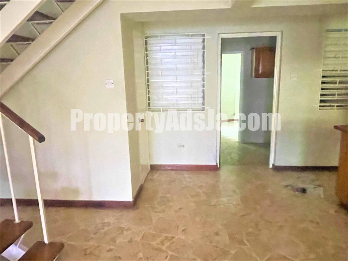 Townhouse For Rent in NORBROOK, Kingston / St. Andrew Jamaica