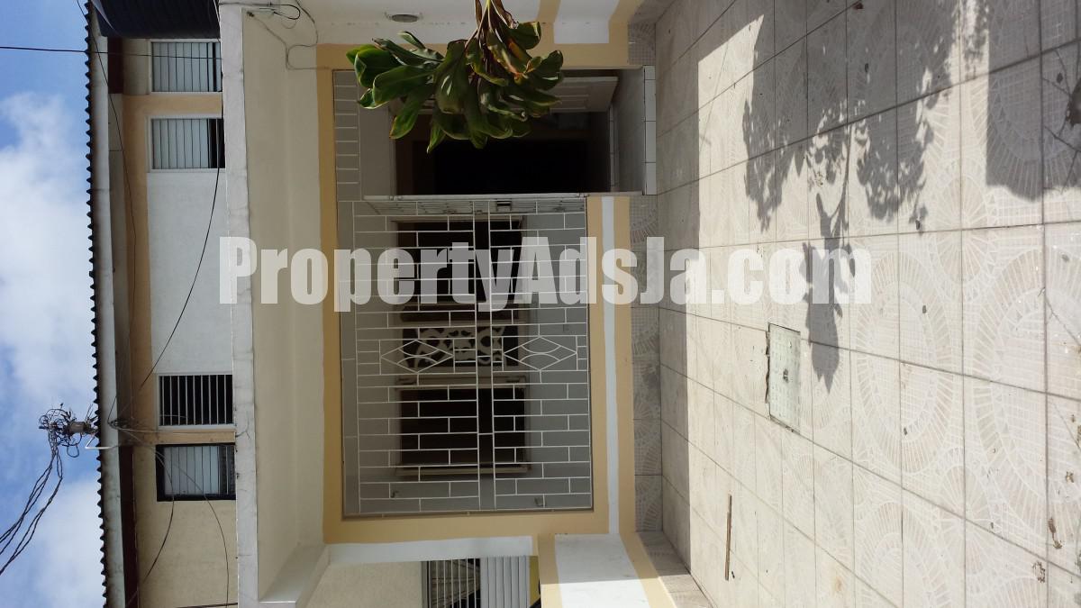 Townhouse For Sale in Gregory Park Portmore, St. Catherine Jamaica