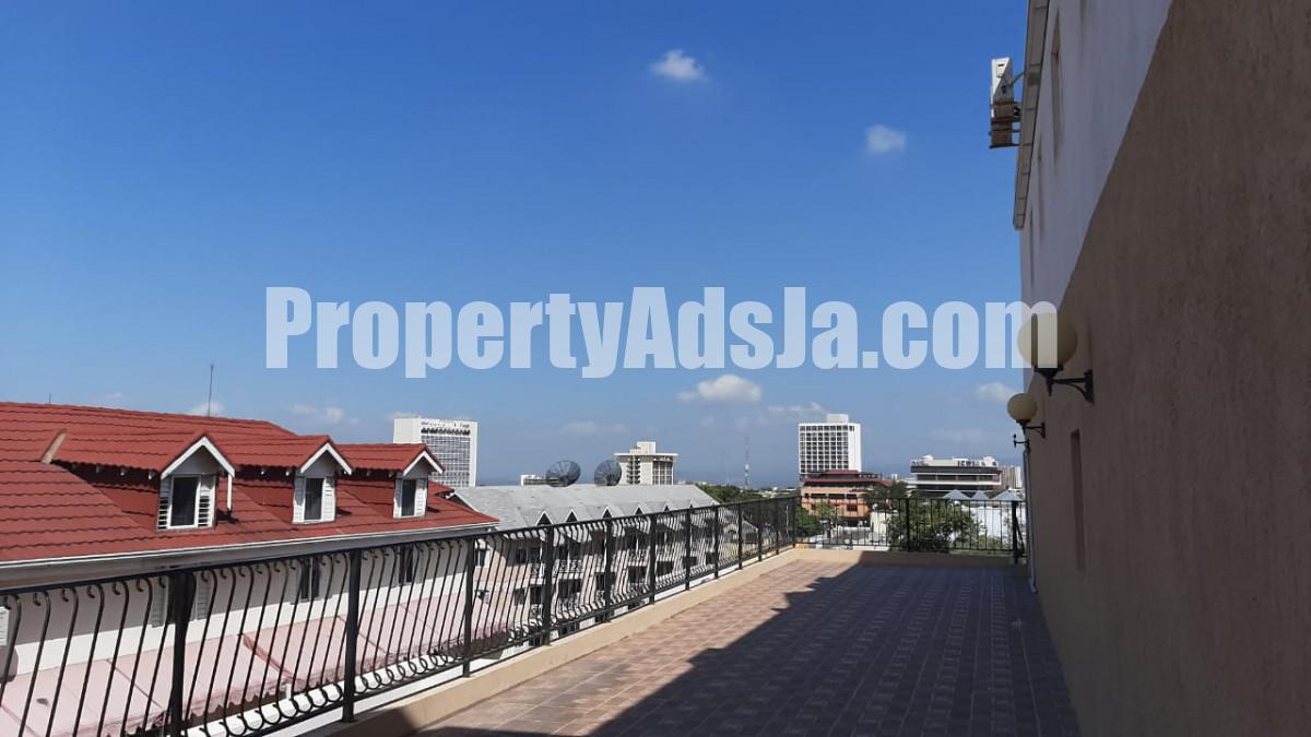 Apartment For Rent in Kensington Crescent, Kingston / St. Andrew