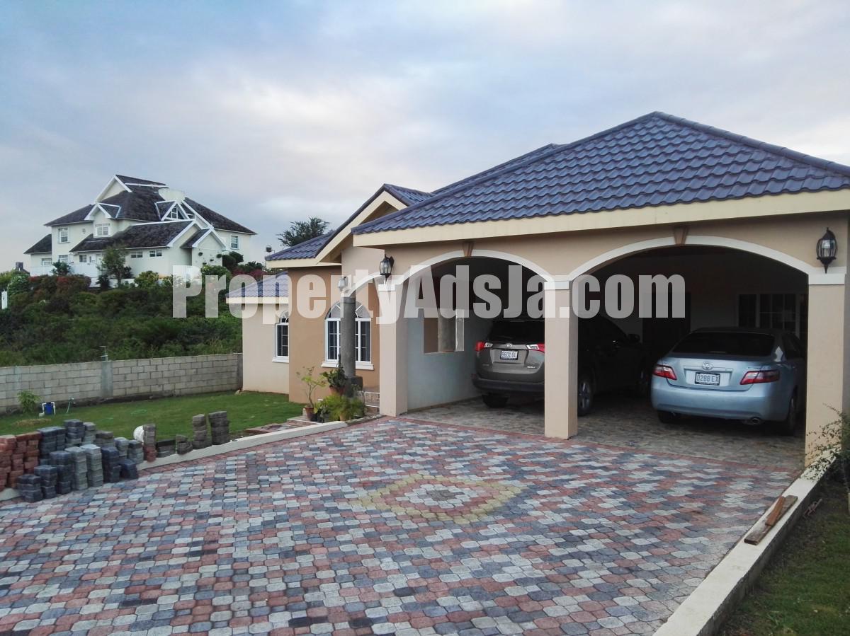 House For Sale in St Jago Heights, St. Catherine Jamaica