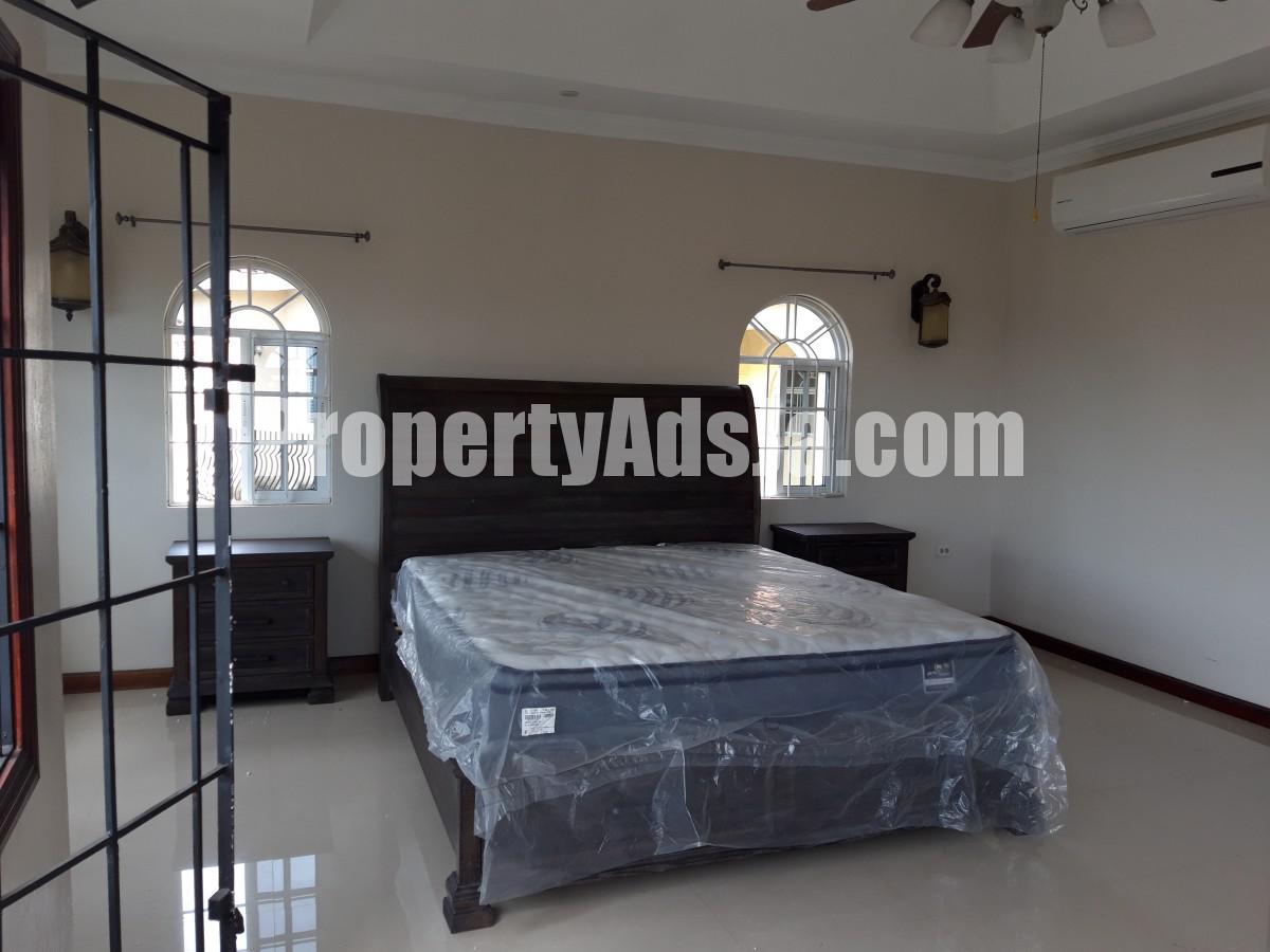 Townhouse For Rent in Jacks Hills, Kingston / St. Andrew Jamaica
