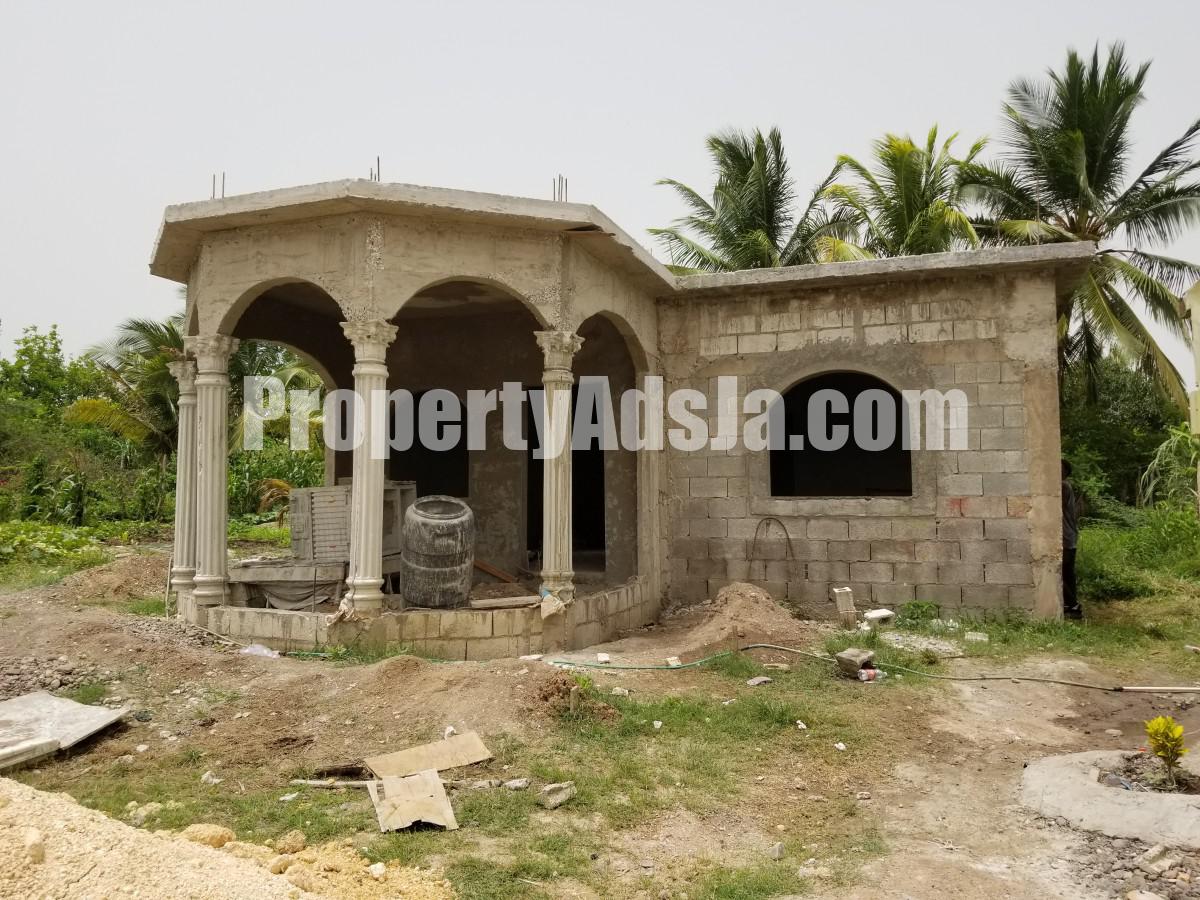 House For Sale in HAYES, Clarendon Jamaica