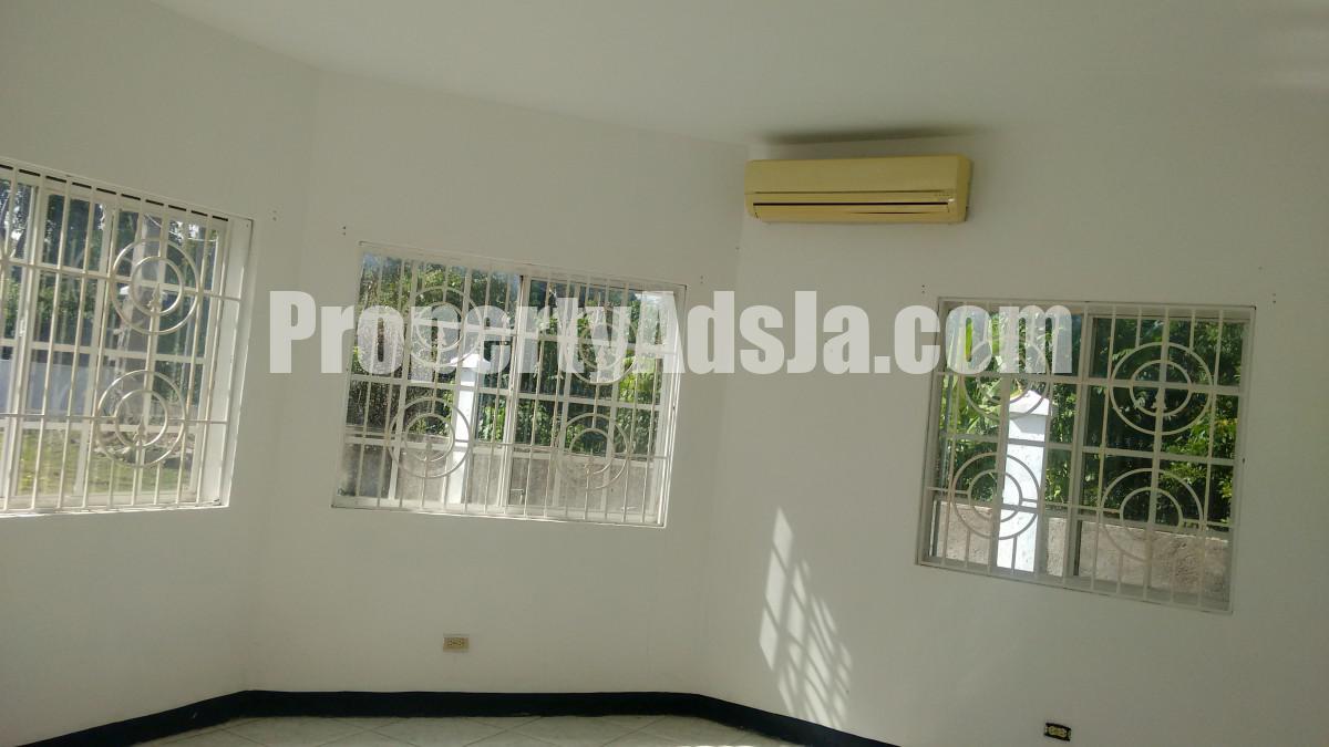 Apartment For Rent in Montego Bay, St. James Jamaica