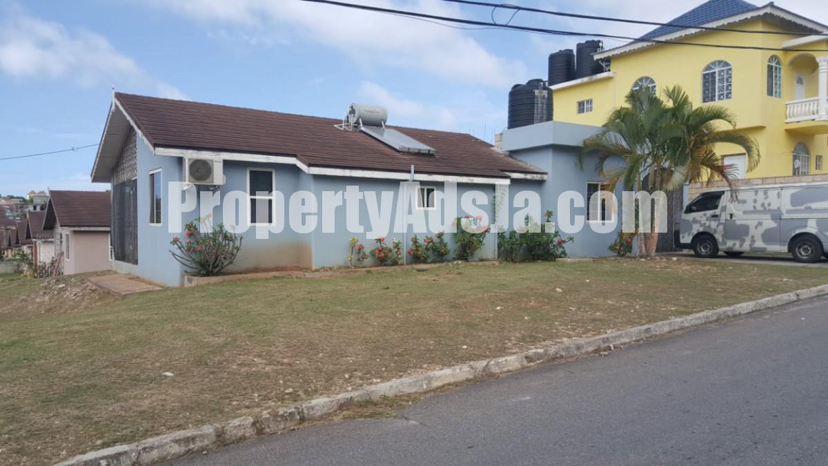 House For Sale in Rhyne Park Village, St. James Jamaica