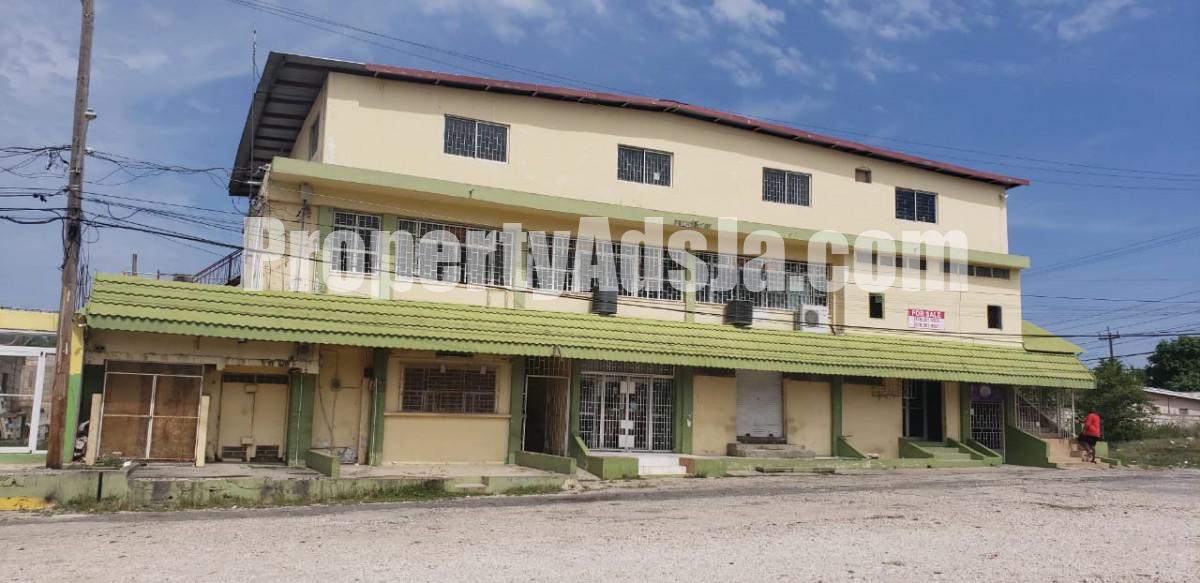 Commercial building For Sale in Greendale, St. Catherine Jamaica