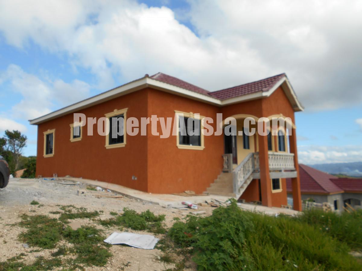 House For Sale in May Day Mandeville, Manchester Jamaica