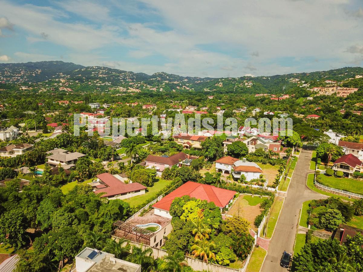 House For Sale in Cherry Gardens, Kingston / St. Andrew Jamaica