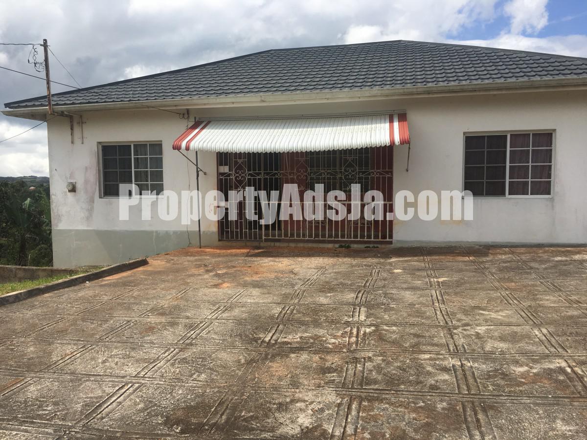 House For Sale in KnockPatrick, Manchester Jamaica